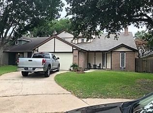 8334 Sandy Glen Ln, Houston, TX 77071