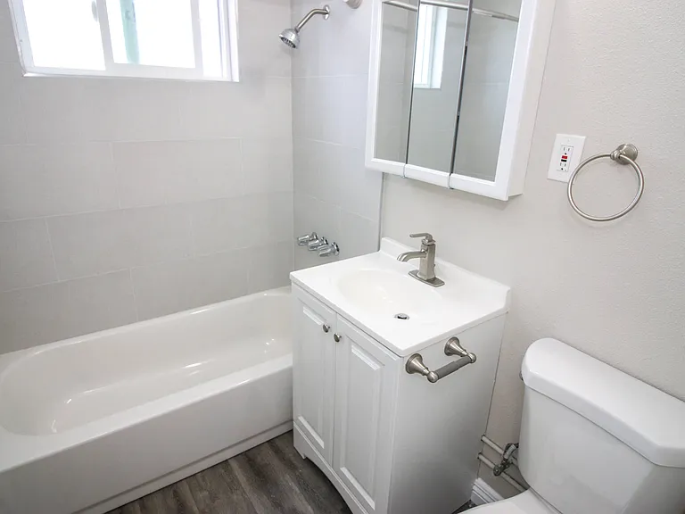 20936 Amie Ave — Photo 16