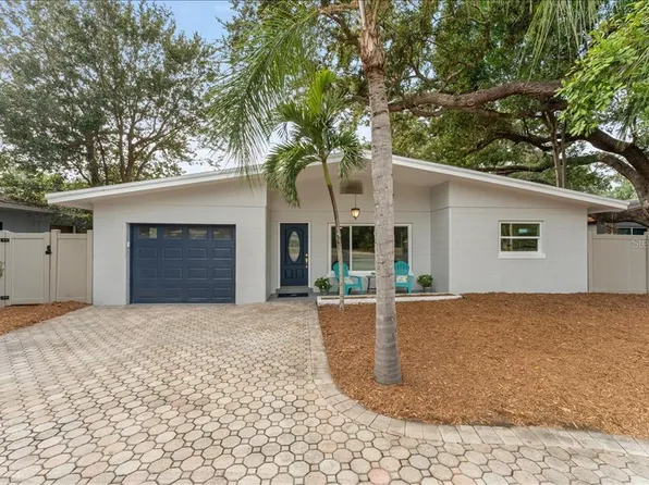 2444 Park St N, Saint Petersburg, FL 33710