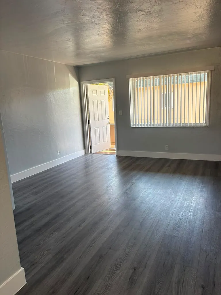 Palm Towers Manor — Photo 4
