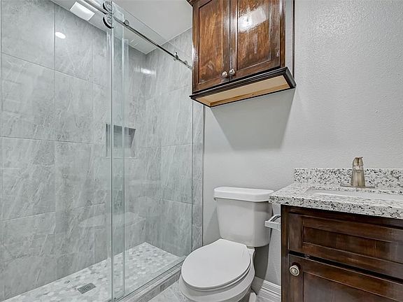 5th image of 1001 75th St #B