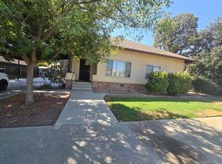 217 W Elm St, Hanford, CA 93230