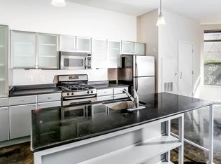 590 15th St S #1-400, Arlington, VA 22202