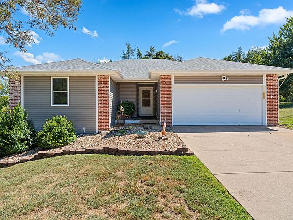 2nd image of 115 Rock Spring Court