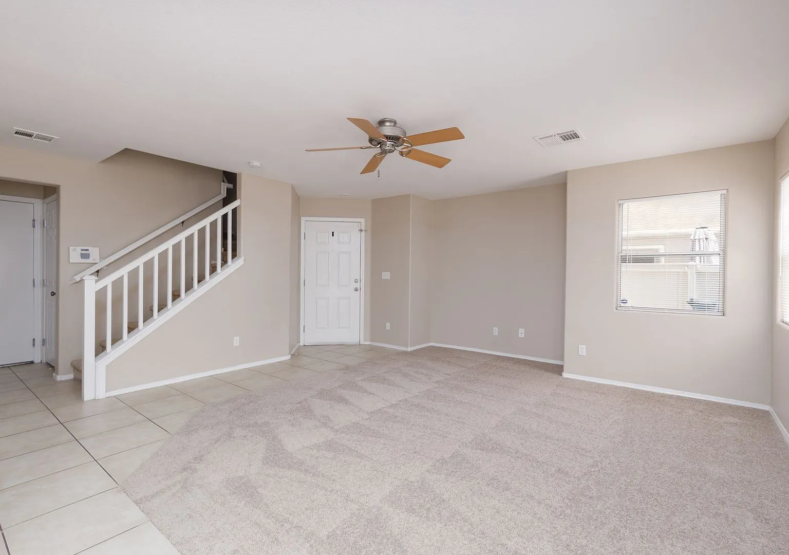 3 bedroom single family home in Henderson! — Photo 4