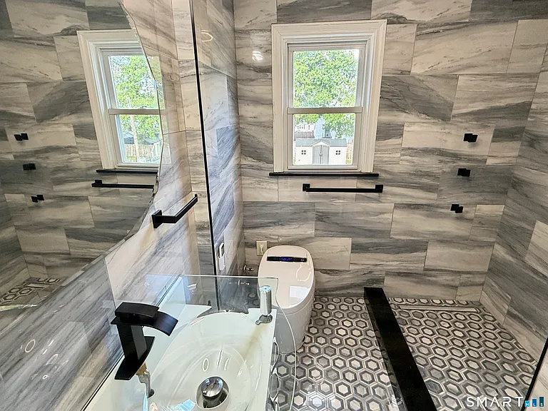 163 Beechwood Ave — Photo 5