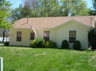 174 N 8th St, Lawrence, KS 66044
