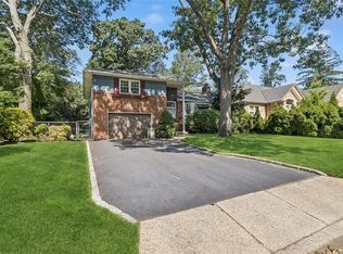 1544 Henry Rd, Wantagh, NY 11793