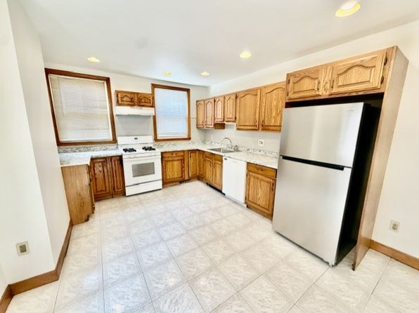 7 Parmenter St #1