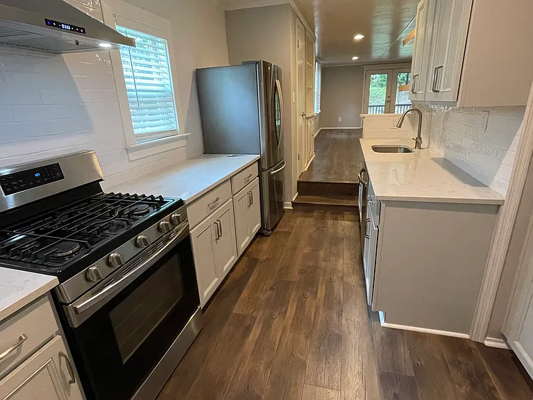 833 Charles Allen Dr NE #B — Photo 8