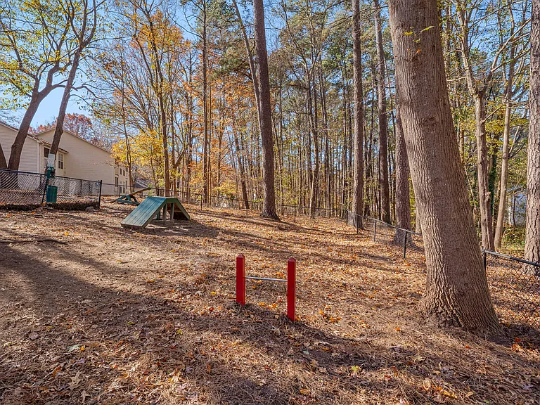 Trailwood Crossing Apartments — Photo 40
