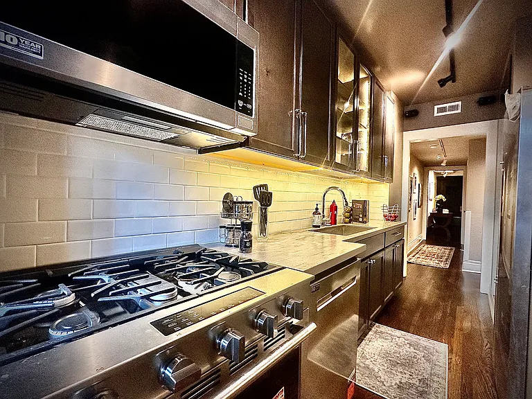 3818 Walnut St #2S — Photo 6