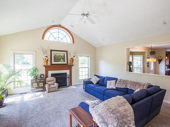 4th image of 6907 Keeneland Way