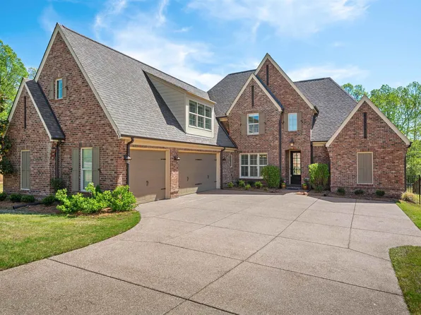 260 Saunders Creek Dr, Rossville, TN 38066