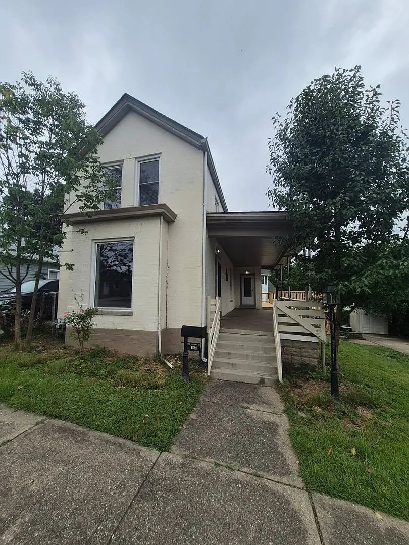 143 Kenton St, Elsmere, KY Spacious 3-Bedroom, 2-Bath Home — Photo 1