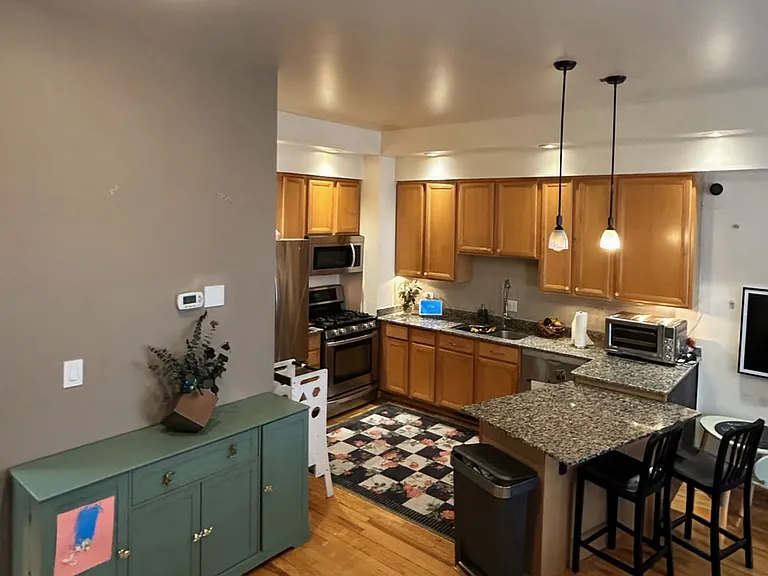 2429 N Clybourn Ave #E — Photo 4