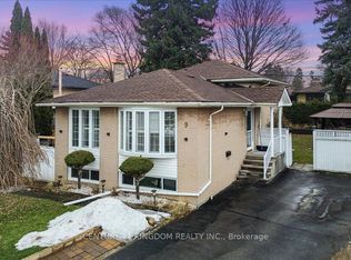 9 Durrington Cres, Toronto, ON M1P 4G4