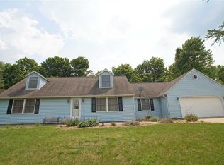 2671 E Robby Dr, Warsaw, IN 46580