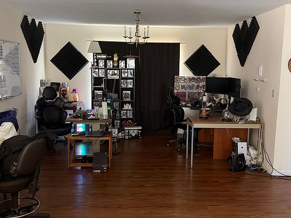 3rd image of 206 Belvidere Ave