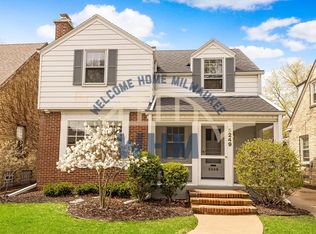 5249 N Shoreland Ave, Whitefish Bay, WI 53217