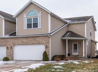 5 Grape Vine Ln, Bloomington, IL