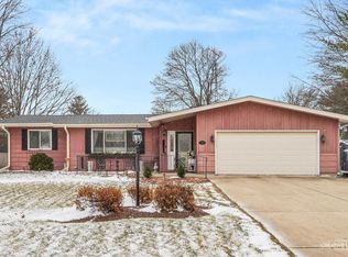 450 W Market St, Somonauk, IL 60552