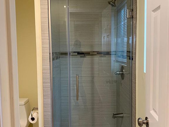 Master bathroom - Standing shower!