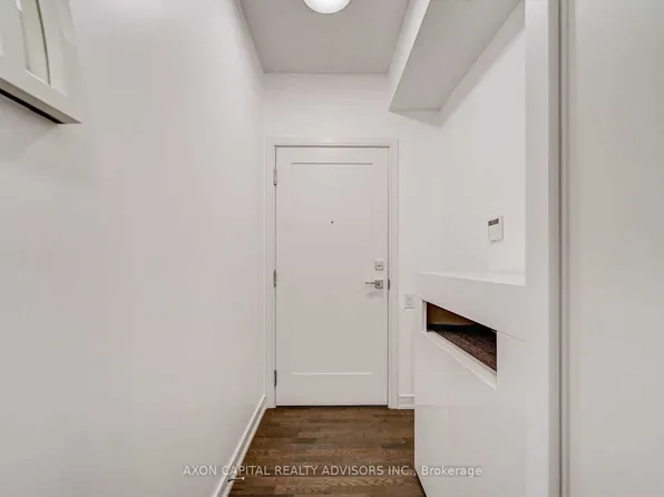 57 Saint Joseph St, Toronto, ON