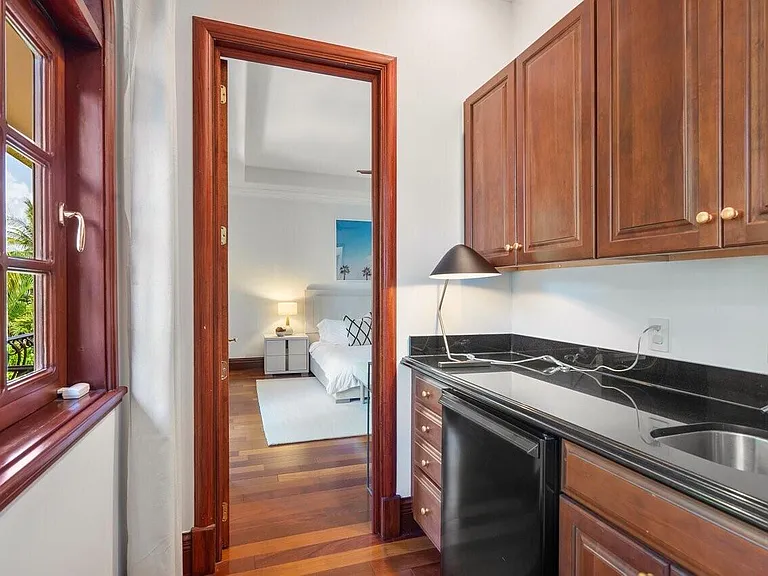 350 E Ocean Ave — Photo 45