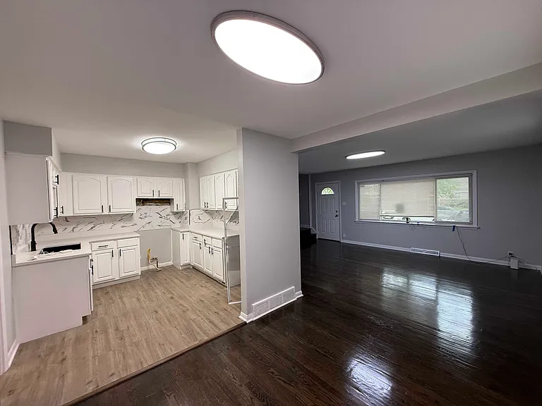 351 Clyde Ave — Photo 7