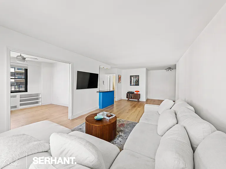 301 E 63rd St #14F — Photo 8