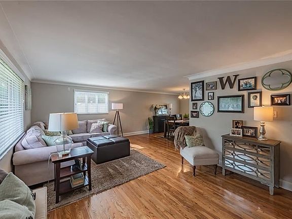 2nd image of 3206 Evergreen Dr