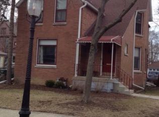 15 West Ave, Riverside, IL 60546