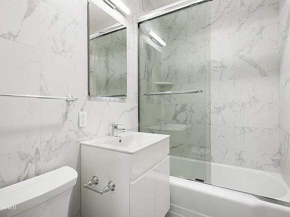 4th image of 963 2nd Ave #11D