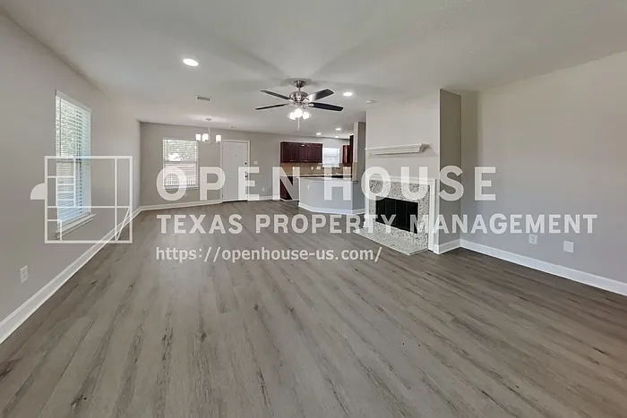3 bed, 2.5 bath, 2130 sqft, $2,200 — Photo 3