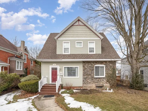 315 Grant Ave, Alma, MI 48801