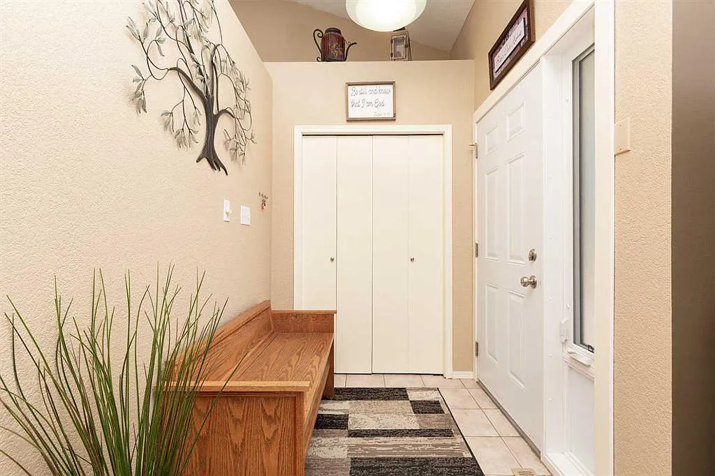 4 bed, 2.5 bath, 1130 sqft, $1,850 — Photo 4