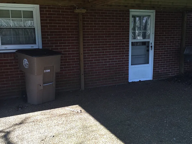 924 Neuhoff Ln — Photo 25
