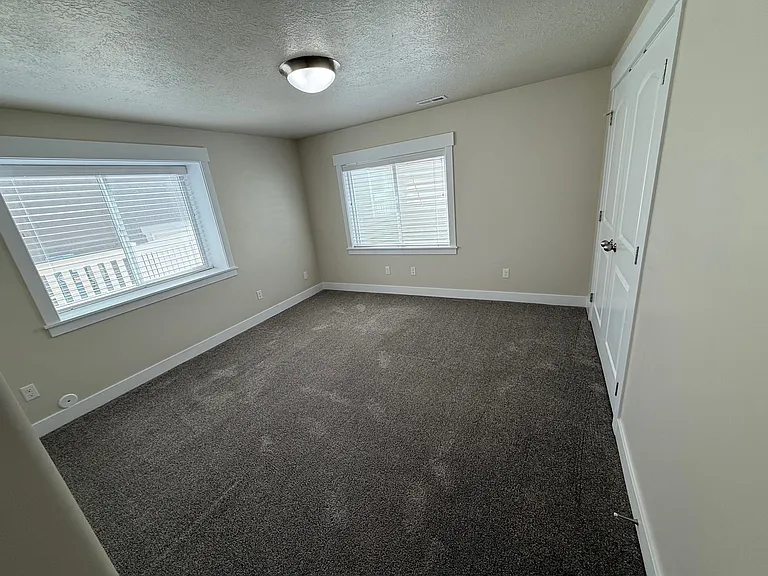 4202 N 400 W — Photo 24