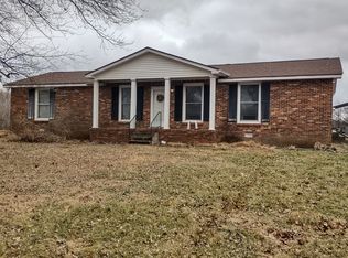 3663 S Hyde Rd, Springfield, TN 37172