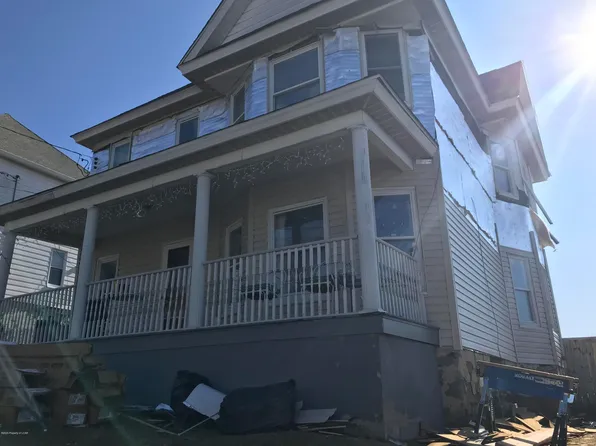 1008 Cherry St, Avoca, PA 18641