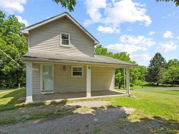 225 Union St, Washingtonville, OH 44490