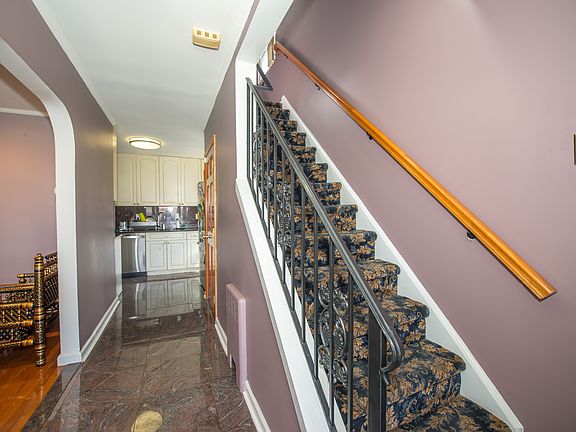 4th image of 8337 251st St