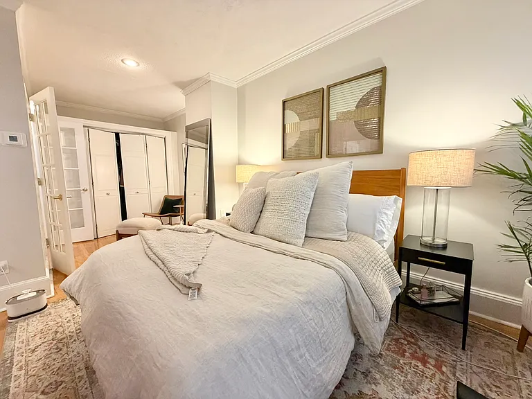 33 Charter St #2 — Photo 8