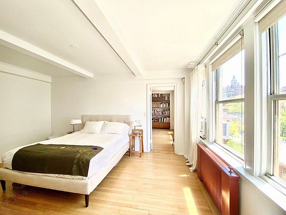 5th image of 59 W 12th St APT 8C