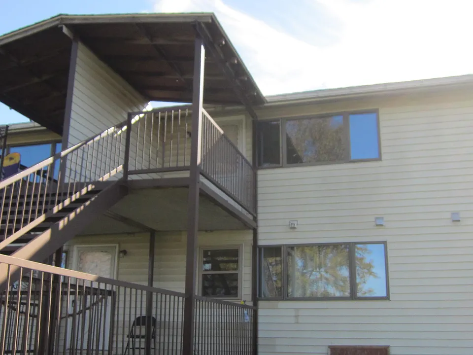 2nd floor to Apt 9