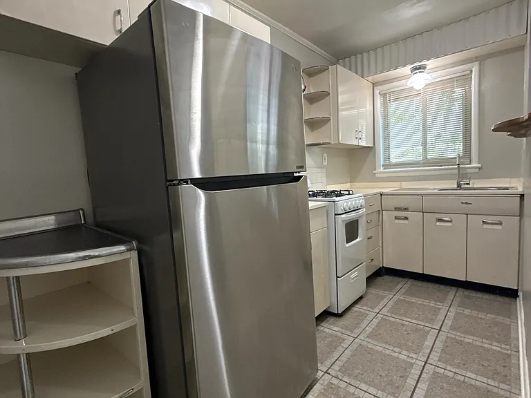 1978 Wellbourne Dr NE #2 — Photo 4