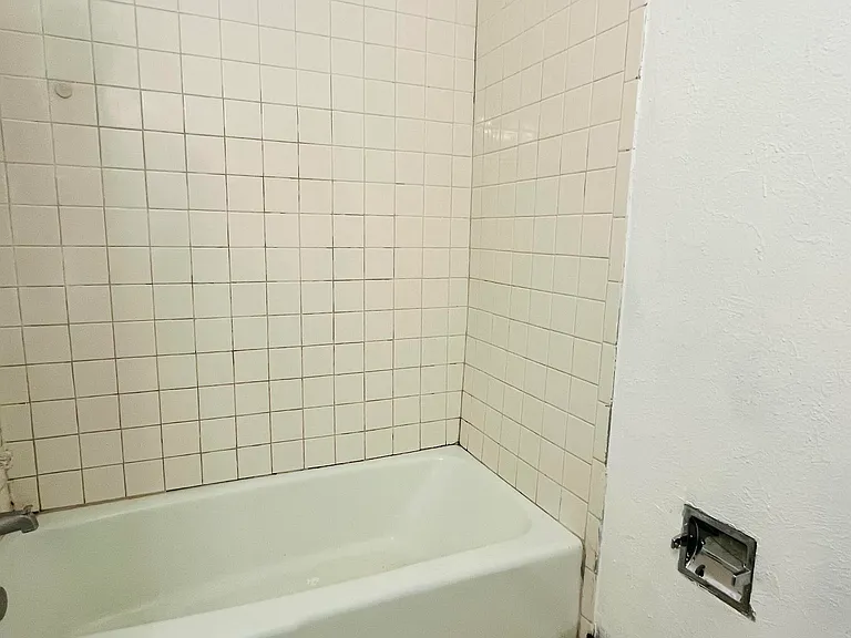 8200 Copper Ave NE #A — Photo 22