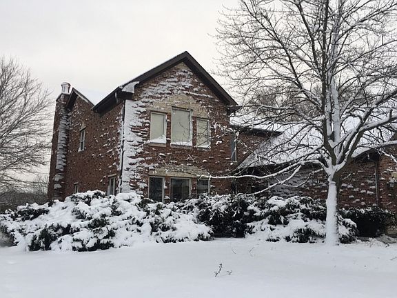 3rd image of 4558 Basswood Dr