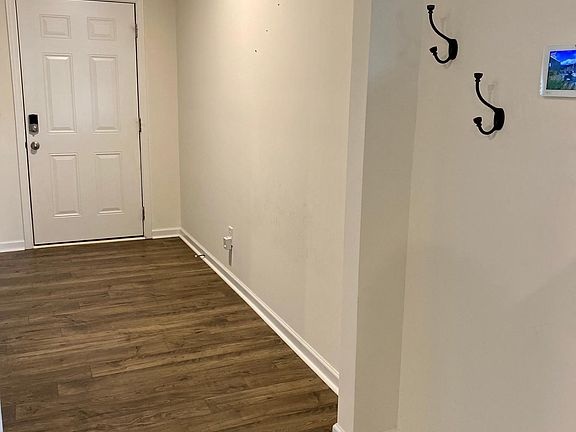 4th image of 308 Holliwell Chase Ln